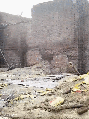 दुबग्गा का यह प्लॉट है, जिस पर कब्जे को लेकर दो गुटों में विवाद है।