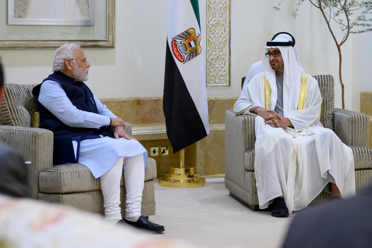 नई दिल्ली में UAE के राष्ट्रपति शेख मोहम्मद बिन जायद अल नाहयान ने पीएम नरेंद्र मोदी से मुलाकात की।