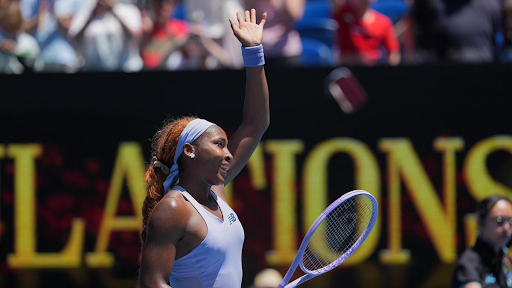 कोको गॉफ ने ऑस्ट्रेलियन ओपन के पहले राउंड में कामिला राखिमोवा को सीधे सेटों में हराया।