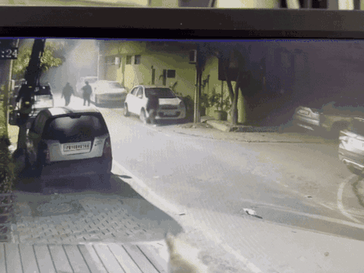 चोरी के बाद फरार होते हुए आरोपी।