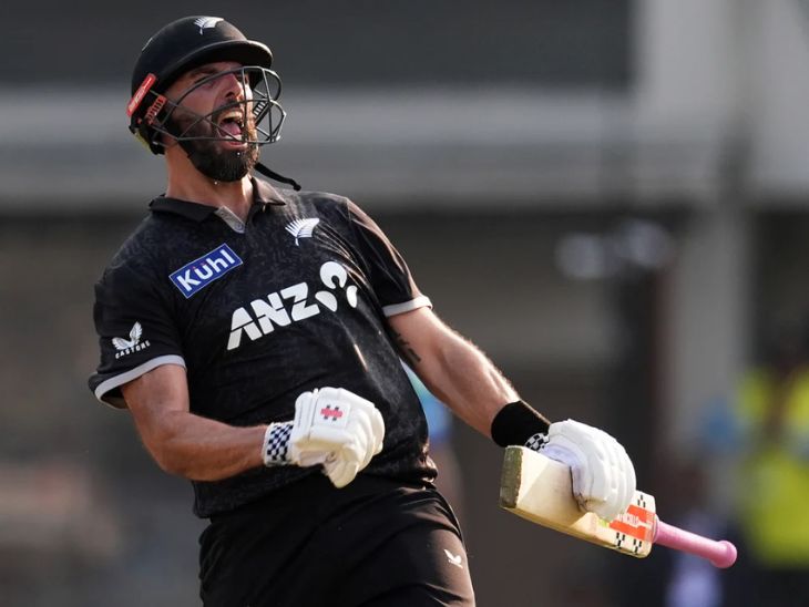 डेरिल मिचेल ने इंदौर में भारत के खिलाफ तीसरे वनडे 137 रन की शतकीय पारी खेली थी। - Dainik Bhaskar