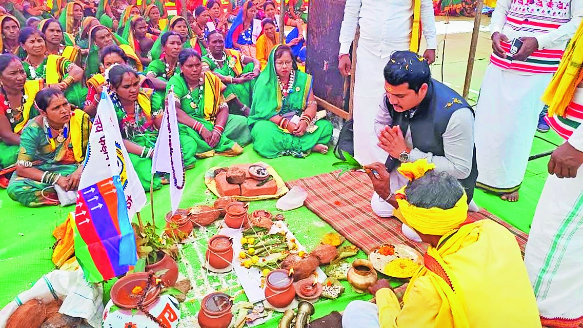 When the society serves with dedication then it receives the blessings ...
