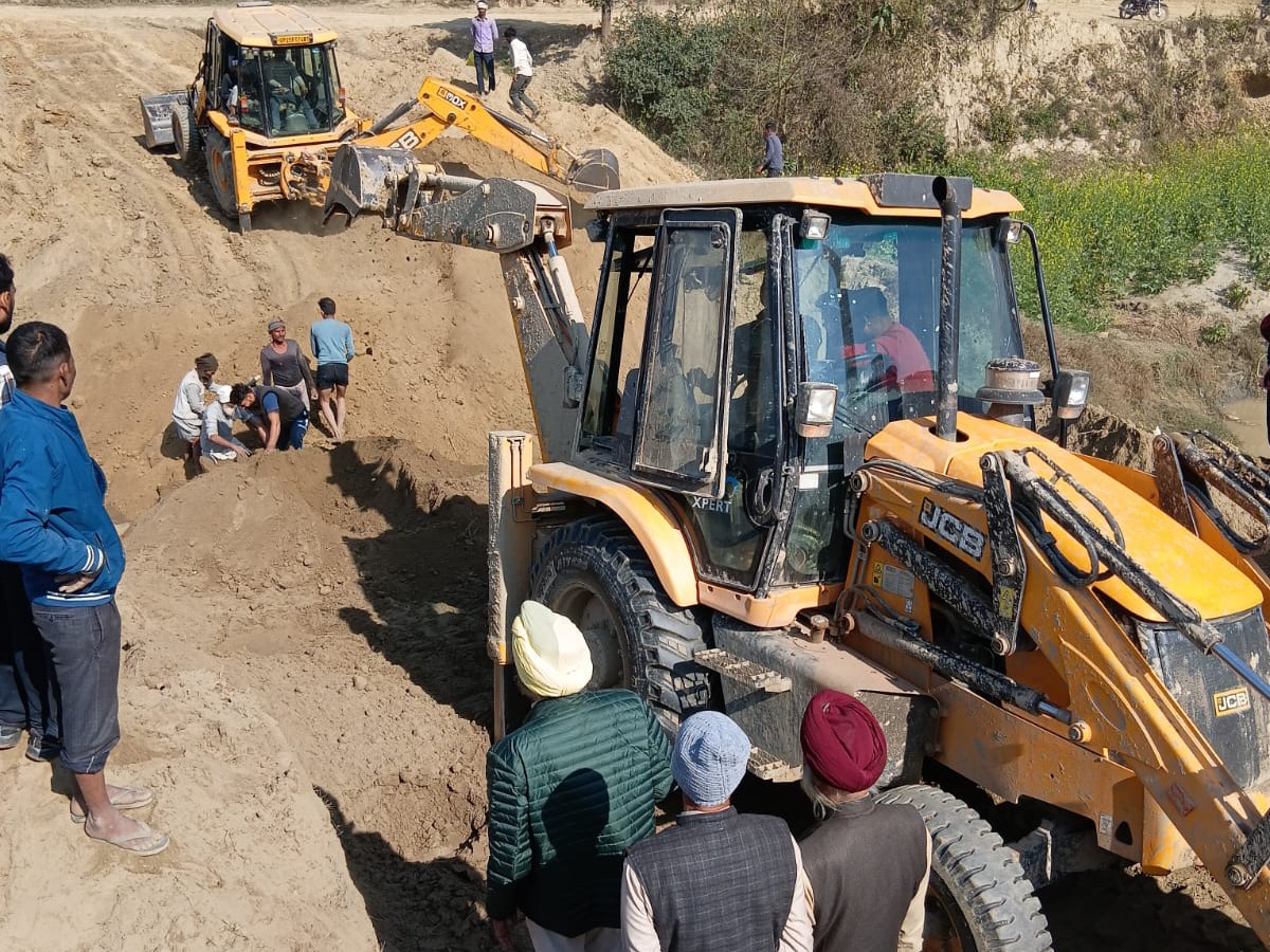 Western Bagul River Water Diverted by Farmers in Bareilly