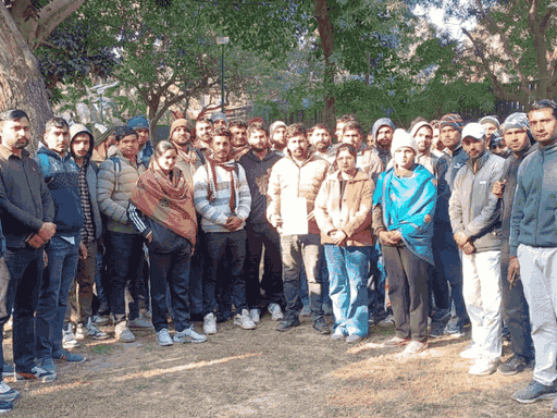 पुलिस भर्ती में उम्र सीमा में छूट को लेकर मुख्यमंत्री नायब सैनी से मिलने पहुंचे थे युवा।