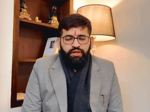 काउंसिल ऑफ लॉयर्स के चेयरमैन वासु रंजन ने वीडियो जारी कर सिंगर पर नशे के प्रचार का आरोप लगाया।