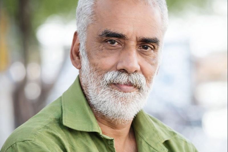 रॉय कल्याणसौगंधिकम में विलेन के किरदार से मशहूर हुए थे।