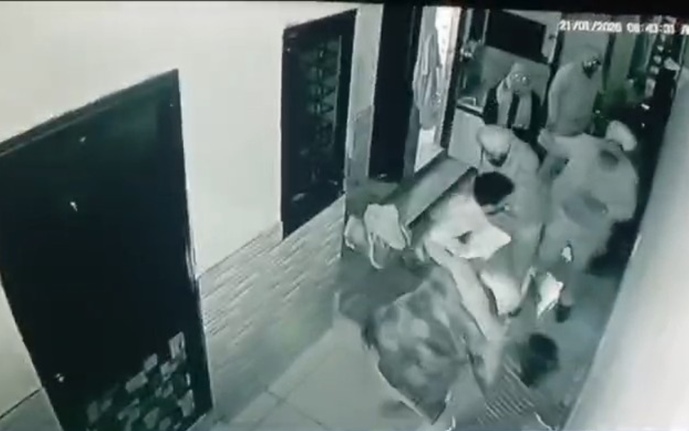 खन्ना में पुलिस टीम पर हमला, महिला कॉन्स्टेबल घायल:  ऑपरेशन कॉसो के तहत दबिश दी, वर्दी फाड़ी, मारपीट की, चार अरेस्ट – Khanna News