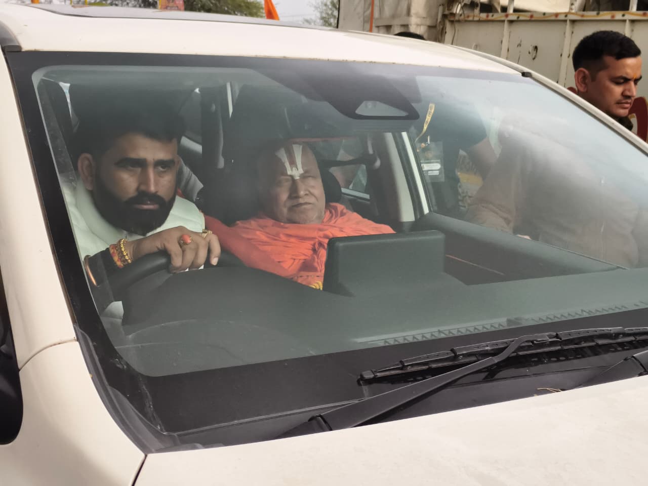 जगद्गुरु रामभद्राचार्य 23 जनवरी को ही नारनौल पहुंच गए थे।