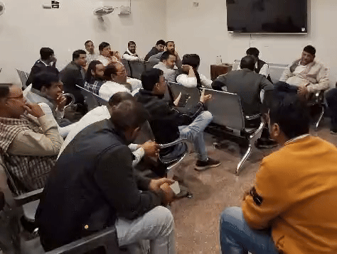 आरटीओ की ओर से स्लीपर बसों पर लगातार हो रही कार्रवाई को लेकर जयपुर में गुरुवार को बस ऑपरेटर्स की मीटिंग हुई।