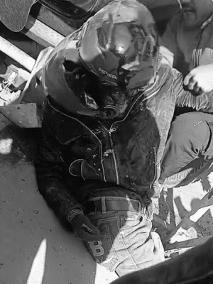 पुलिस ने मौके पर पहुंचकर घायल को SMS हॉस्पिटल भिजवाया।