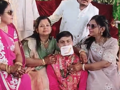 कॉलेज छोड़ 27 साल का युवक बनेगा जैन संत:  बोले- 32 लाख का पैकेज छोड़ सॉफ्टवेयर इंजीनियर साध्वी बनी थी, यह देख मेरा मन बदला – Beawar News