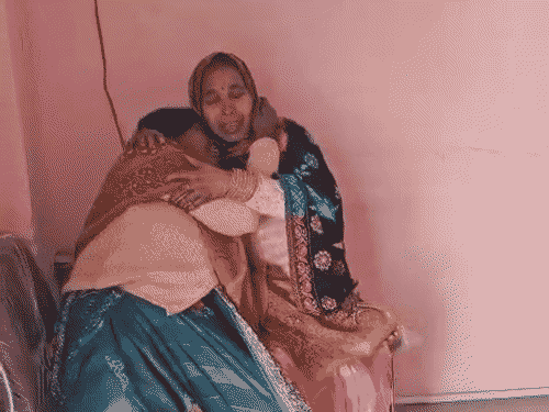 बेटे का शव देख मां बेहोश होकर गिरी