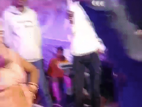 10 लाख में आईं डांसर्स,रोजगार सहायक ने लुटाए नोट..VIDEO:  फुटबॉल टूर्नामेंट समापन के बाद हुआ अश्लील डांस, कांग्रेस बोली- स्कूल परिसर में ‘नंगा नाच’ हुआ – Chhattisgarh News