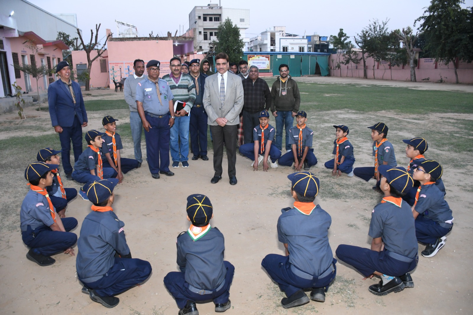 सांस्कृतिक संध्या में जिला कलेक्टर के साथ स्काउट कब प्रोग्राम प्रस्तुति देते हुए।