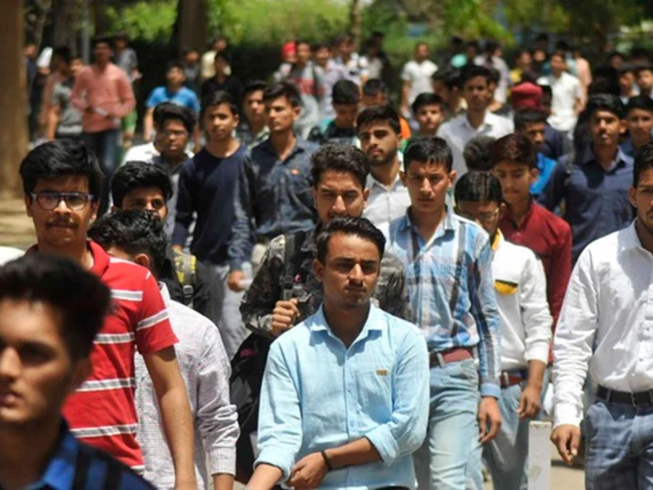 छोटे शहरों में भर्तियों की रफ्तार 20% है। - Dainik Bhaskar