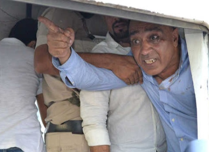 गिरफ्तारी के वक्त राजा कंदौला। फाइल फोटो