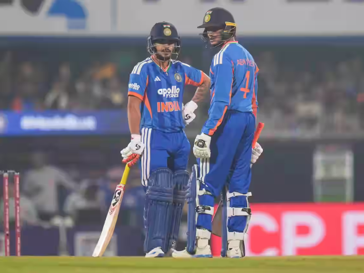 अभिषेक शर्मा और ईशान किशन ने मिलकर दूसरे विकेट के लिए 19 बॉल पर 53 रन जोड़ डाले।