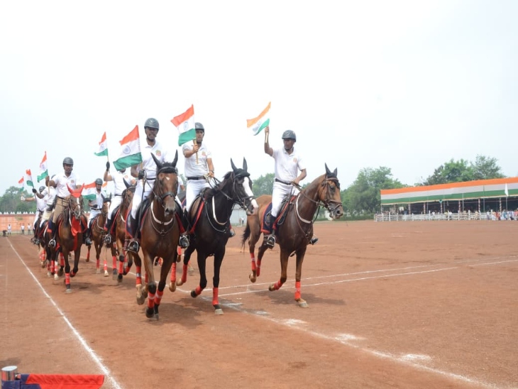 घुड़सवार दल, बैंड प्लाटून और डॉग स्क्वॉड समारोह को और आकर्षक बनाएंगे।