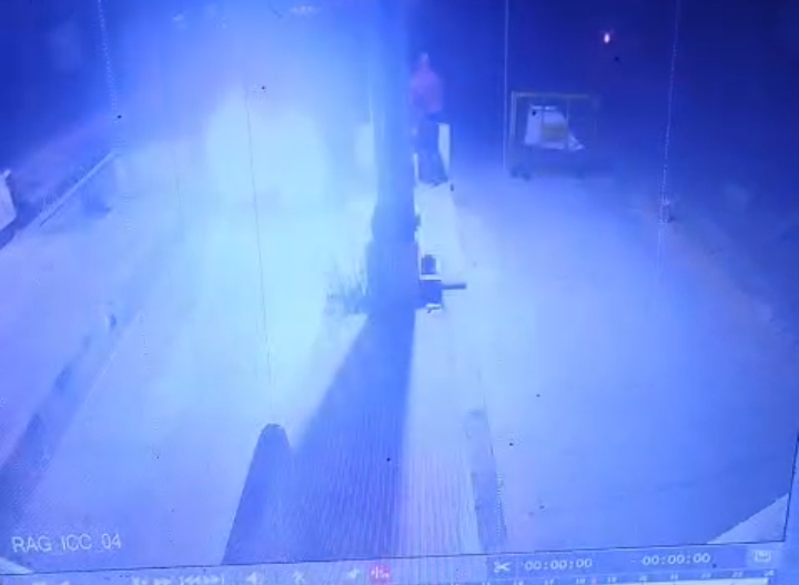 रघुनाथपुरा टोल प्लाजा पर नजर आई थार।