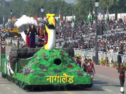 नागालैंड की झांकी हॉर्नबिल फेस्टिवल कल्चर पर रही। इसमें टूरिज्म और कम्युनिटी की आत्मनिर्भरता के जीवंत रूप में दिखाया गया। ये नॉर्थईस्ट में आत्मनिर्भर भारत की भावना को दर्शाती है।