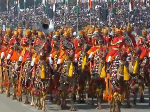 यह मशहूर ऊंट सवार बैंड है। 1976 से लगातार परेड में शामिल हो रहा है। यह 3 अधिकारी और 50 ऊंट सवारों का दस्ता है।