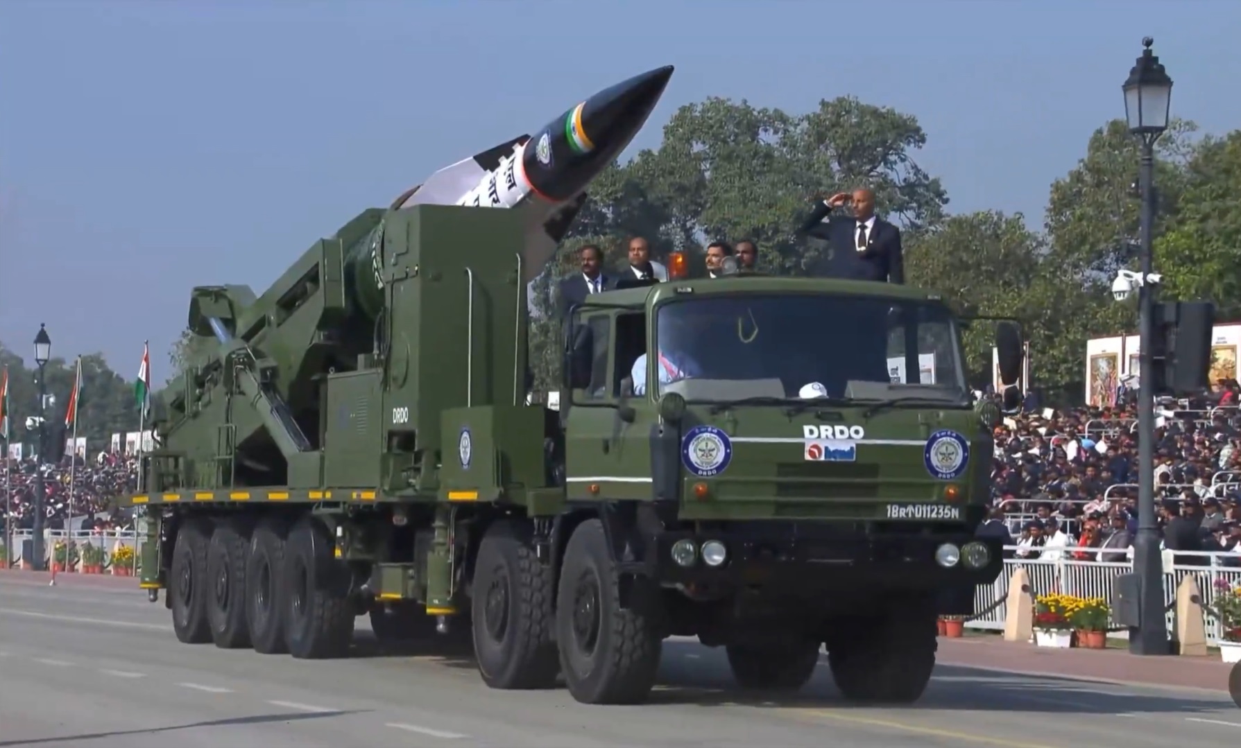 LR-AShM सिस्टम स्वदेशी है जिसे आत्मनिर्भर भारत और मेक इन इंडिया पहल के तहत तैयार किया गया है।