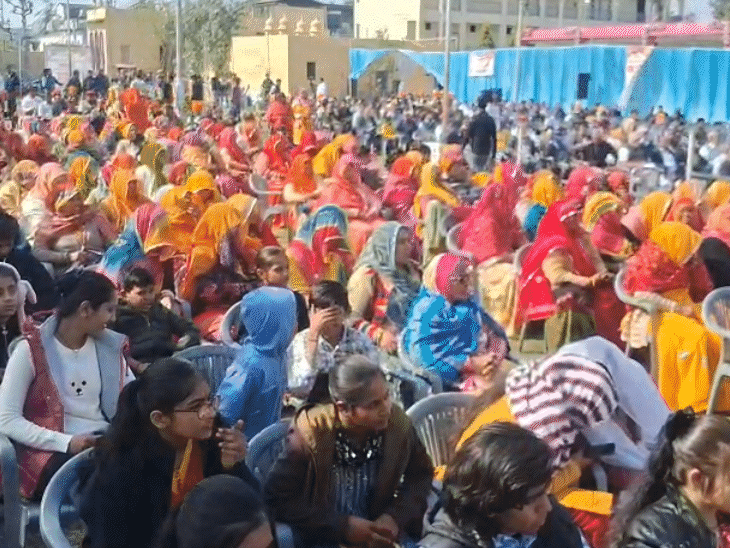 काछवा के संत मोतीनाथ महाराज और संत गजानंद महाराज के सान्निध्य में आयोजित कार्यक्रम में जनप्रतिनिधियों और समाज के गणमान्य लोगों ने शहीद को श्रद्धांजलि अर्पित की।