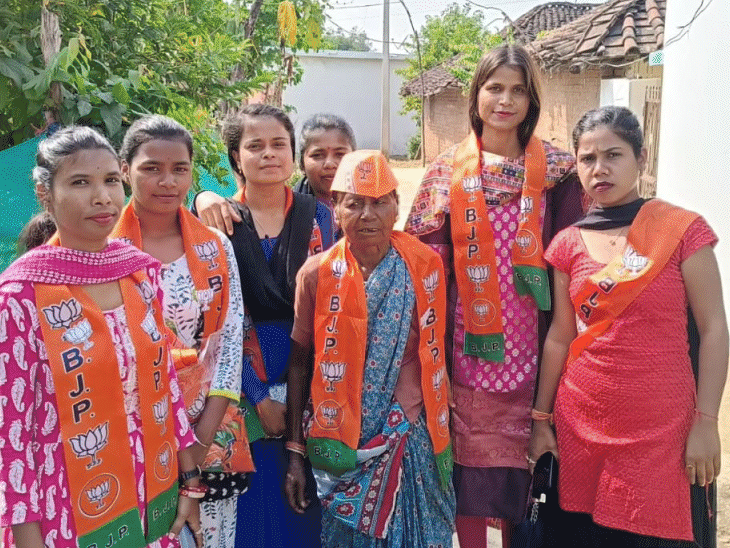 भाजपा सांसद हिमाद्री के साथ रोशनी काम कर रही थी। वह चुनाव प्रचार में भी सक्रिय रहती थी।