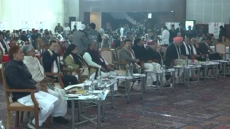 मीटिंग में शामिल होने के लिए पहुंचे हरियाणा के सांसद और कैबिनेट मंत्री।