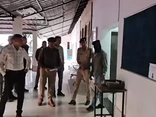 जुर्म कबूल करने के बाद आरोपी बॉयफ्रेंड को कोर्ट में पेश किया गया।