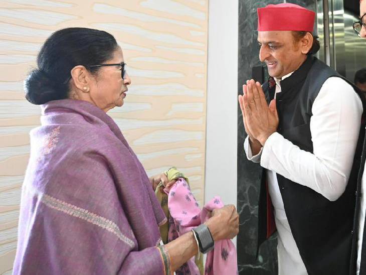 अखिलेश यादव ने राज्य सचिवालय नबान्न में ममता बनर्जी से मुलाकात की।