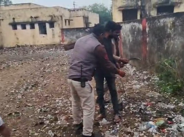 तलवार लहराते घूम रहा शख्स गिरफ्तार, आर्म्स एक्ट में केस दर्ज