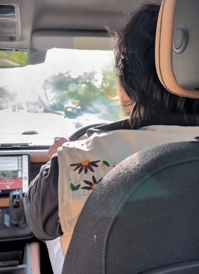 सूरज बिहारी घूमने के शौकीन थे। वे शहर में भी कभी भी पत्नी के साथ लॉन्ग ड्राइवर पर निकल जाते थे।