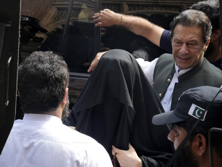 इमरान खान को अगस्त 2023 में पुलिस ने गिरफ्तार किया था। वे तब से जेल में बंद हैं। (फाइल फोटो)