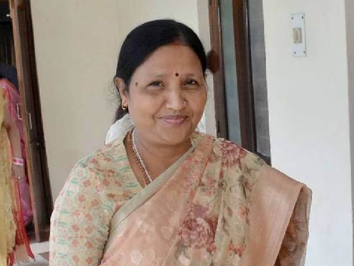 भाजपा महिला मोर्चा की प्रदेश अध्यक्ष गीता शाक्य राज्य सभा सदस्य हैं। उन्हें गीता उर्फ चंद्र प्रभा के नाम से भी जाना जाता है।