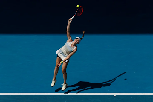 एलिना रायबकिना ने महिला सिंगल्स क्वार्टर फाइनल में दुनिया की नंबर-1 खिलाड़ी इगा स्वियातेक को सीधे सेटों में 7-5, 6-1 से हराया।