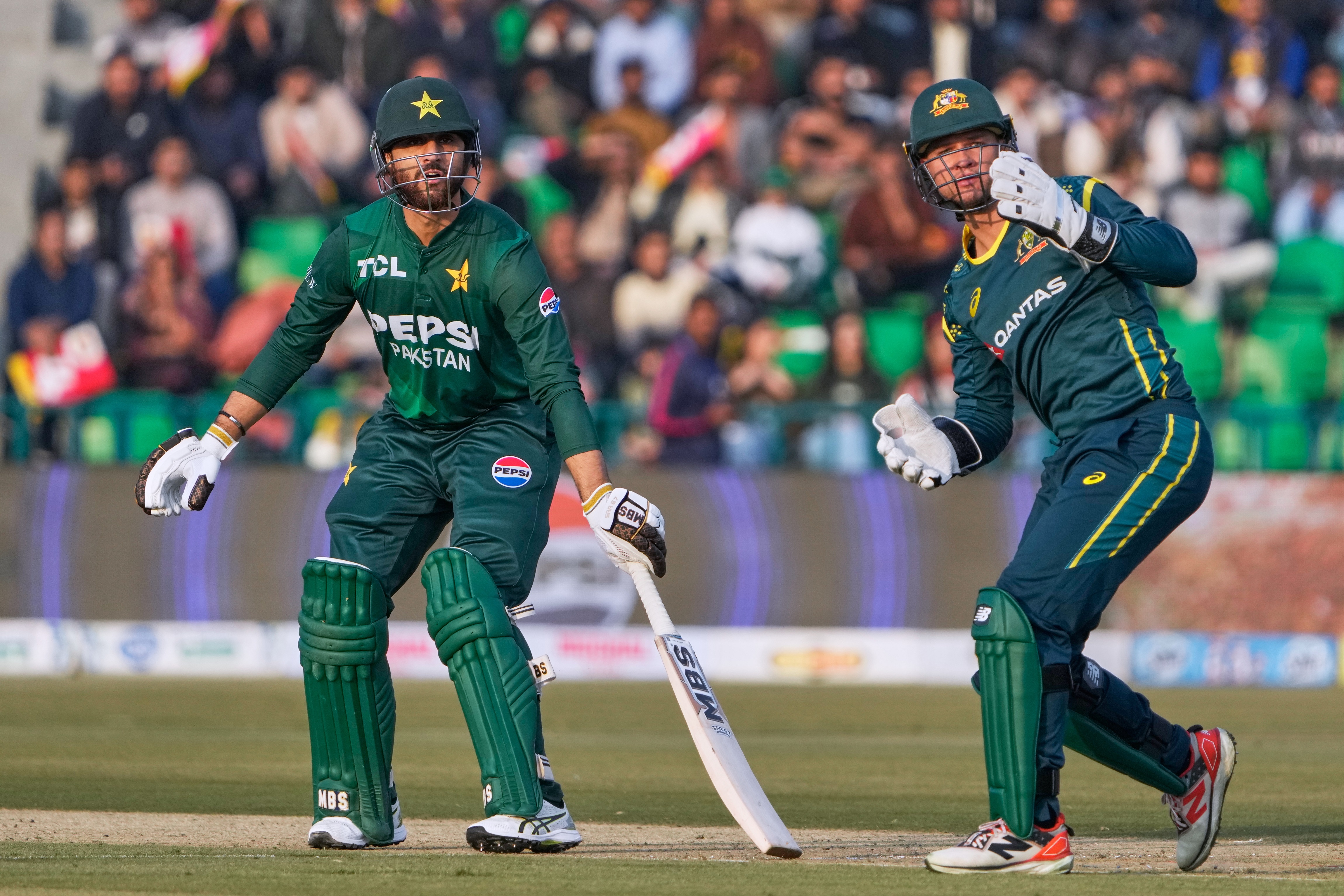 पाकिस्तान के कप्तान सलमान अली आगा ने 39 रन बनाए।