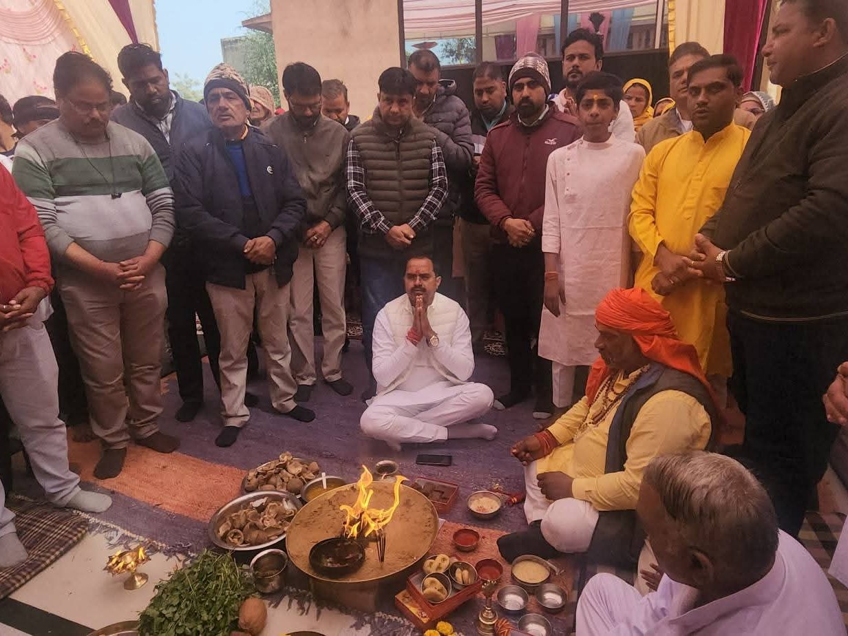 गुरुवार को निशान पूजन किया गया।