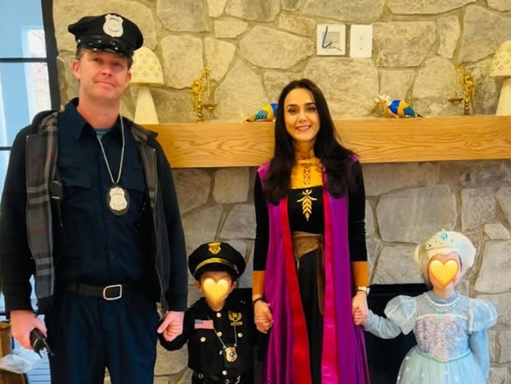 प्रीति और जीन के एक बेटे का नाम जय और बेटी का नाम जिया है।