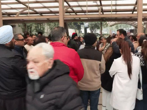 अजित पवारांच्या सुरक्षा रक्षकावर अंत्यसंस्कार, मुलाने दिला मुखाग्नी: फ्लाइट अटेंडंट पिंकीला ठाण्यात अखेरचा निरोप, अस्थी विसर्जनासाठी बनारसला नेणार अजित पवारांच्या सुरक्षा रक्षकावर अंत्यसंस्कार, मुलाने दिला मुखाग्नी: फ्लाइट अटेंडंट पिंकीला ठाण्यात अखेरचा निरोप, अस्थी विसर्जनासाठी बनारसला नेणार