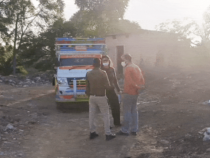 पुलिस ने शव का पोस्टमॉर्टम कराया तो हत्या किए जाने की बात सामने आई।