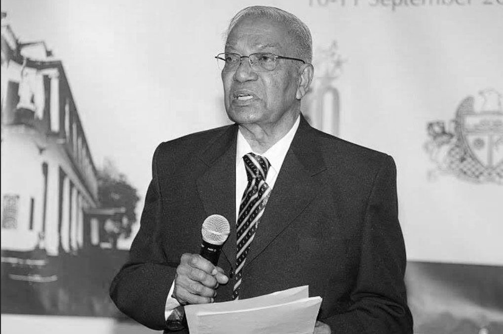 2006 में कुन्नुनकल कनाडा में स्थित ‘कॉमनवेल्थ ऑफ लर्निंग, वैंकूवर’ के मानद फेलो के तौर पर चुने गए थे।