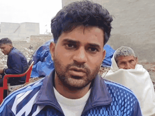 काजल का भाई निखिल अंकुर के फोन करने के बारे में जानकारी देता हुआ।