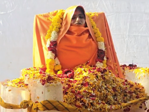 Rajasthan Sadhvi Prem Baisa Funeral LIVE Photos Update; Death Mystery |  Barmer News