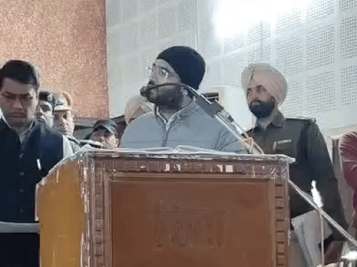 एक्सईएन विजय मामले में अपना जवाब रखते हुए