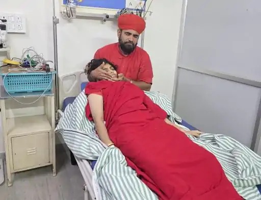 साध्वी के पिता वीरमनाथ ने पुलिस को जानकारी दी थी कि बुधवार दोपहर को साध्वी के एक इंजेक्शन लगाया गया था। कुछ घंटे बाद तबीयत बिगड़ी तो उन्हें प्रेक्षा हॉस्पिटल ले जाया गया था। जहां उनकी मौत हो गई।