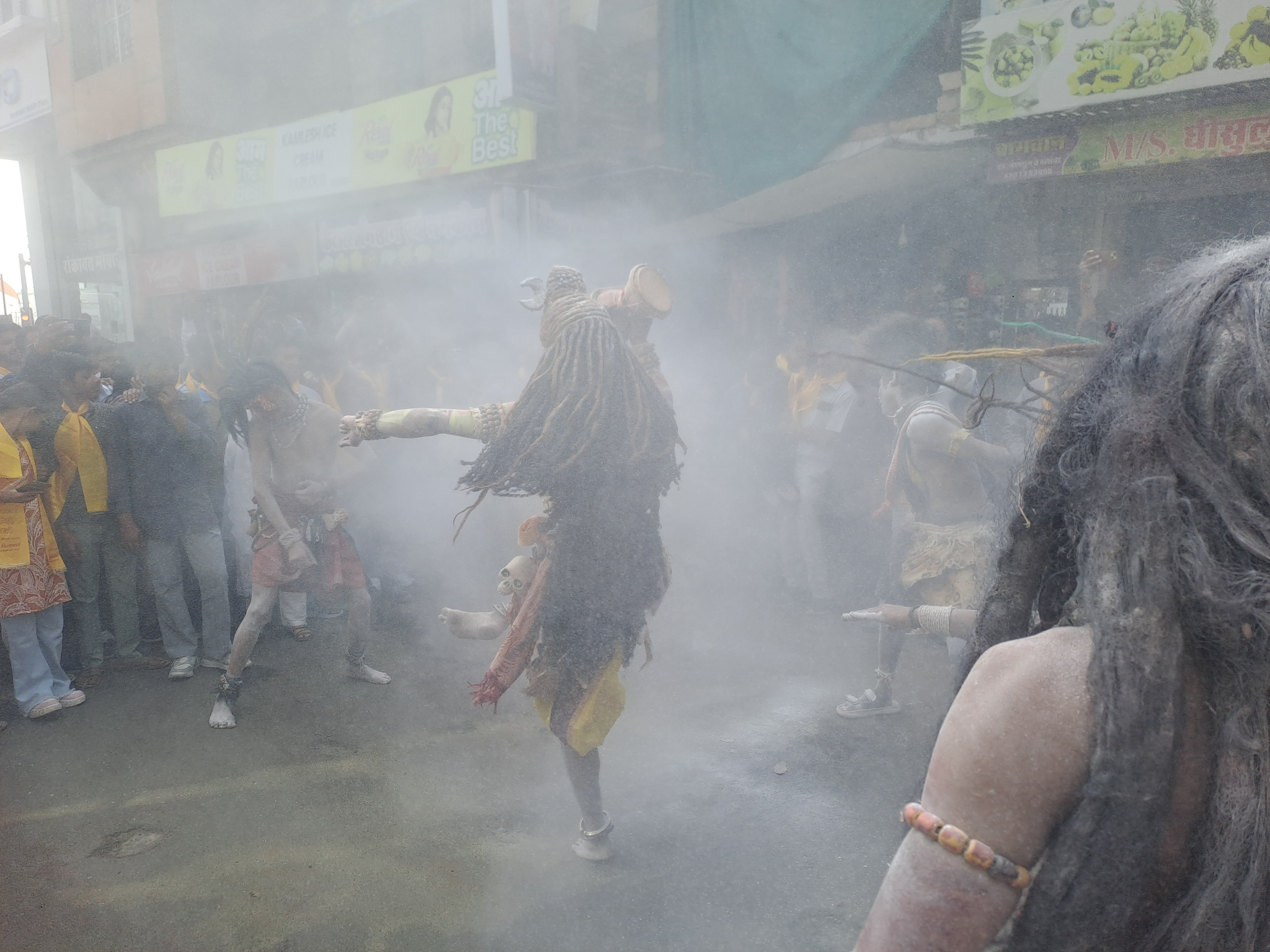 कार्यक्रम के दौरान शिव बारात भी निकाली गई।