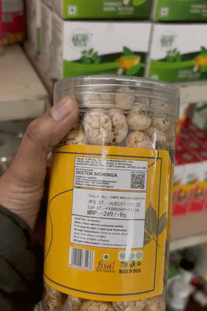 मोरिंगा से तैयार मखाना।