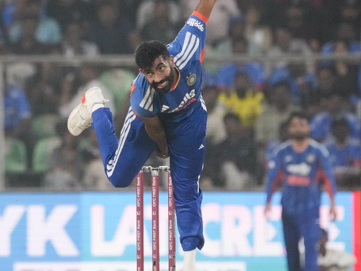 जसप्रीत बुमराह ने 4 ओवर के स्पेल में 58 रन दिए।