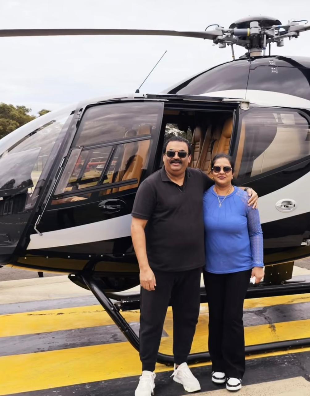 सीजे रॉय और उनकी पत्नी लीना रॉय। रॉय के दो बच्चे हैं।